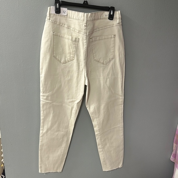 Nicole Miller  High-Rise Jeans - Picture 2 of 8